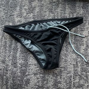 Black Jolyn ‘Brazil’ Bottoms